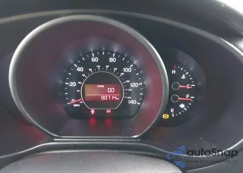 2018 Kia Soul z USA, uszkodzony, nr VIN KNDJN2A2XJ7591738